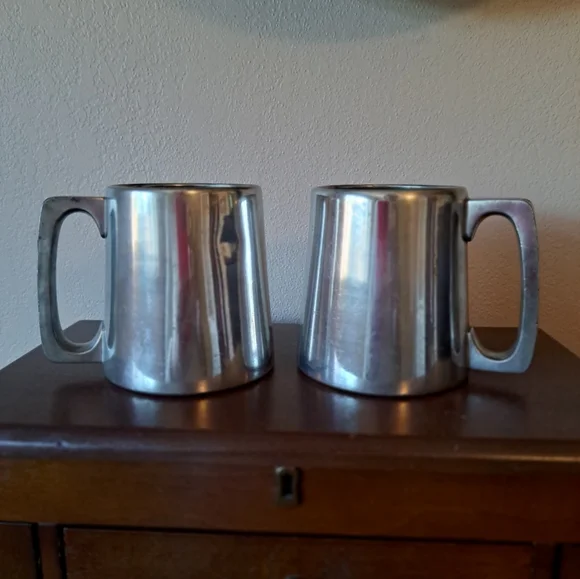 2 Vtg Woodbury Pewter Mugs - Picture 1 of 9